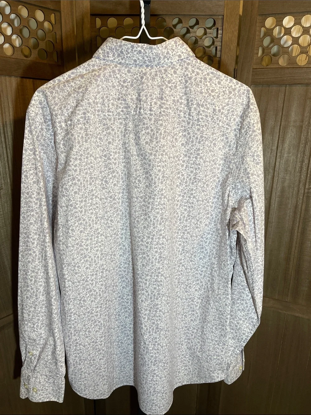 Banana Republic Men's White with Lilac Micro Design Dress Shirt Size L /16-16.5